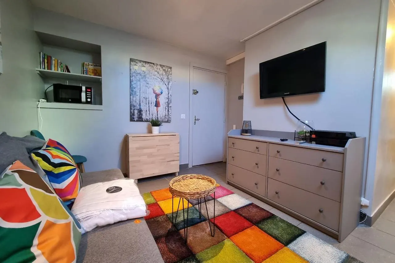 #C5 Le Colorful T2 City Center Near Tram A Apartment Grenoble France